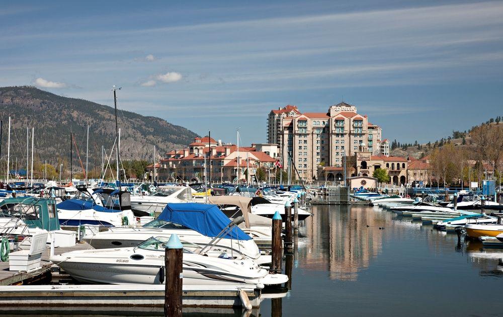 The Royal Kelowna - Bellstar Hotels & Resorts Экстерьер фото