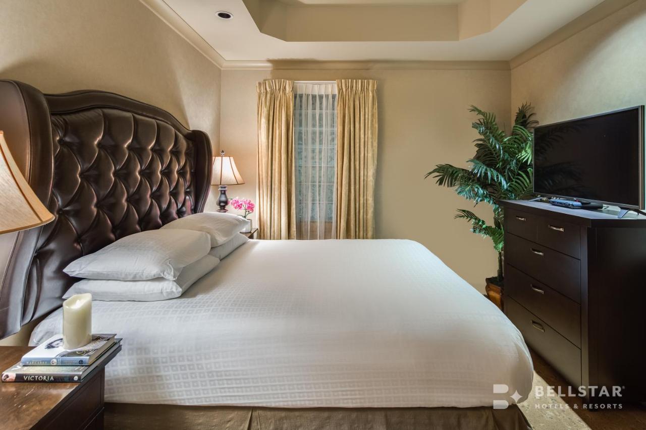 The Royal Kelowna - Bellstar Hotels & Resorts Экстерьер фото