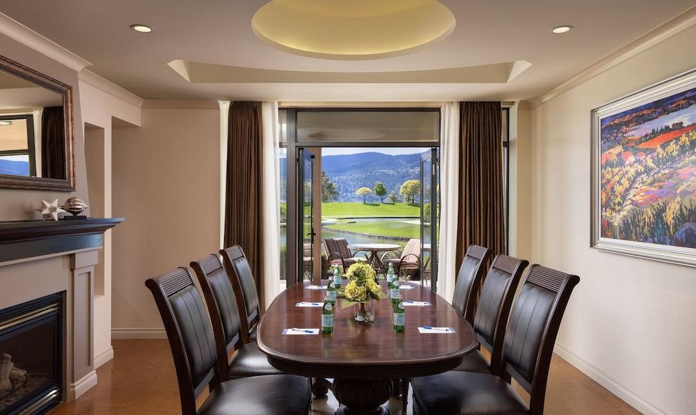 The Royal Kelowna - Bellstar Hotels & Resorts Экстерьер фото