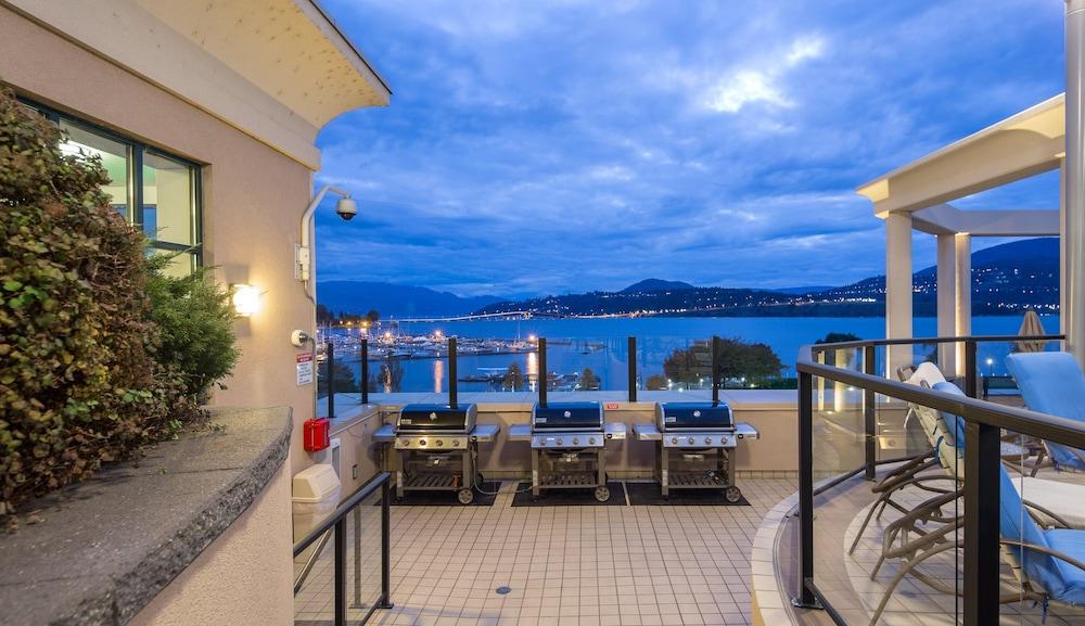 The Royal Kelowna - Bellstar Hotels & Resorts Экстерьер фото
